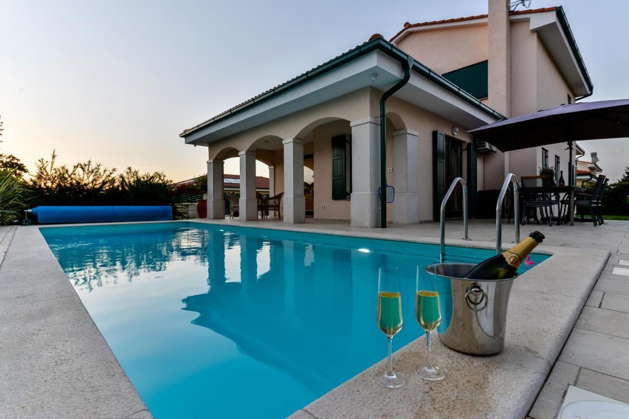 Villa Luciana Spa House, Buje Ngoại thất bức ảnh