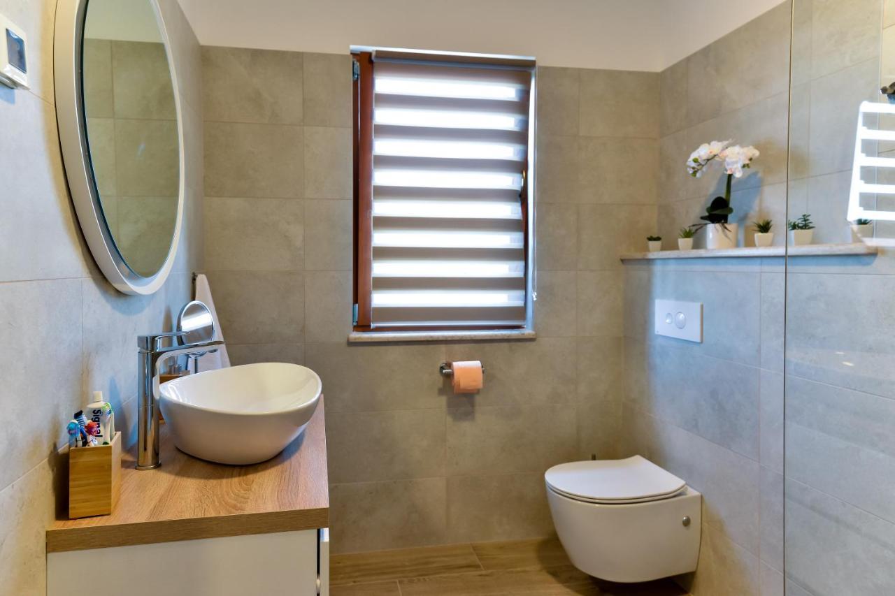Villa Luciana Spa House, Buje Ngoại thất bức ảnh